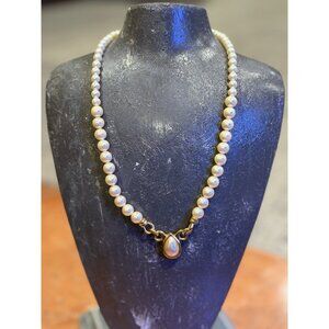 NAPIER FAUX PEARL BEAD 18" SINGLE STRAND NECKLACE TEARDROP PENDANT GLAM ERA EUC